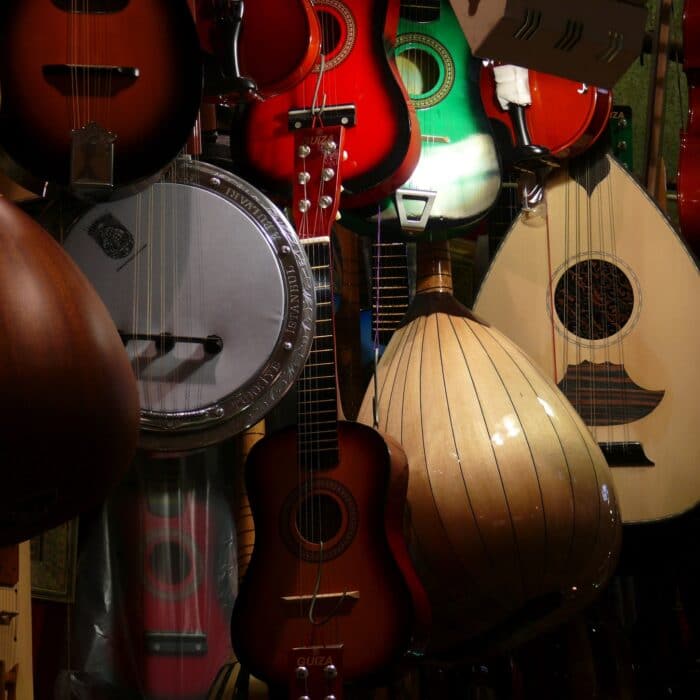 instrument music store market