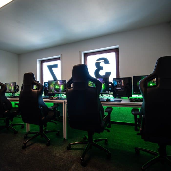 gaming chairs green