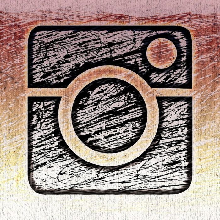 instagram symbol sketch