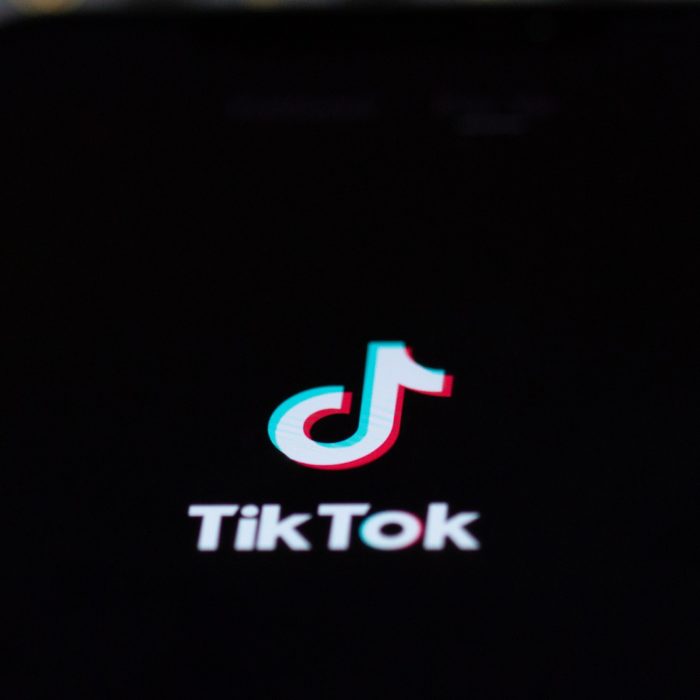 TikTok Black Background